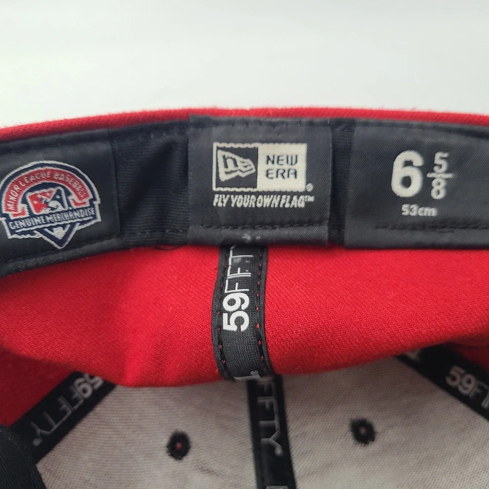 Youth‎ Batavia Muckdogs Hat Fitted 6 5/8 New Era 59Fifty Red Black MiLB Baseball